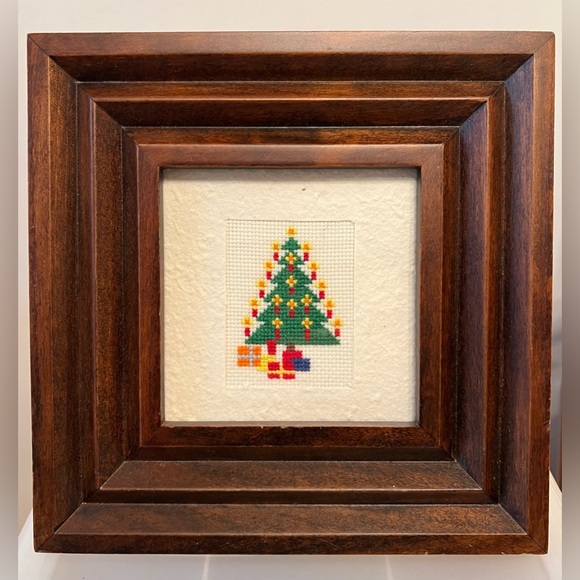 Vintage Brown Resin Square Frame Christmas Tree Cross Stitch Handmade Art 7x7 in - Picture 1 of 9